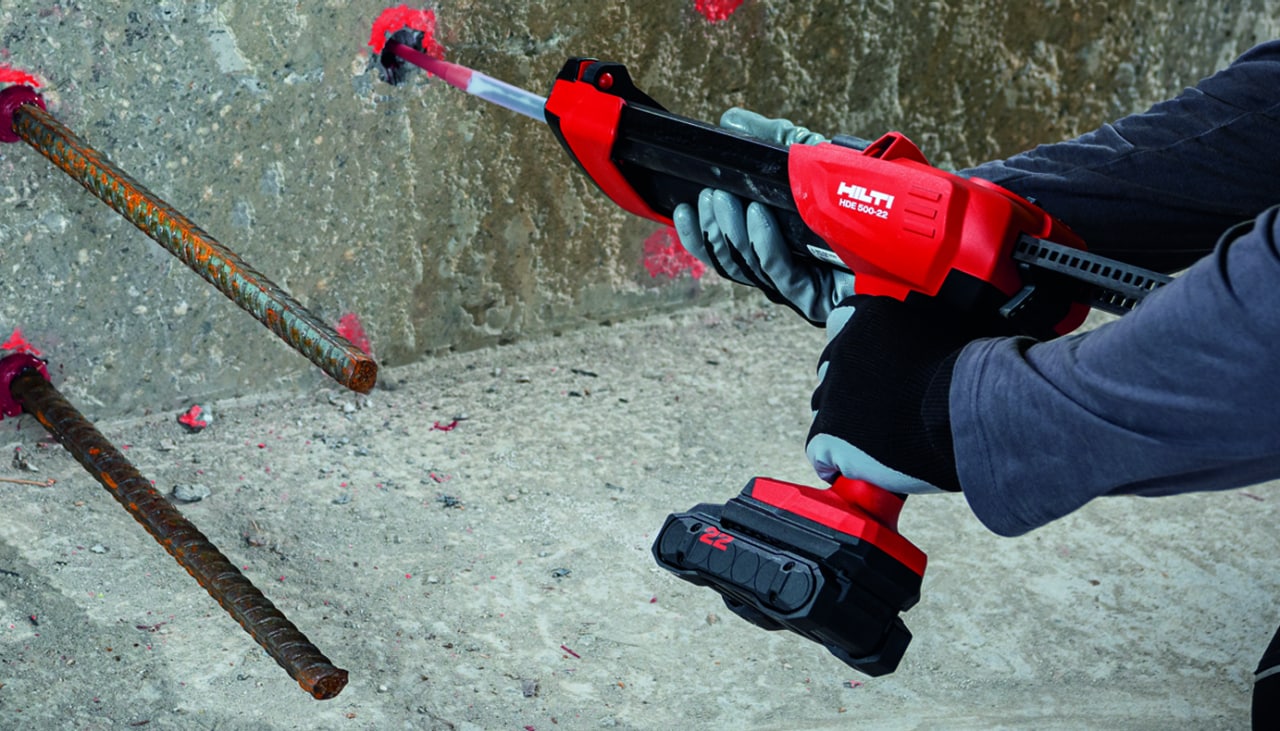 HIT-RE 500 V3- rebar installation with the HDE 500-A22 chemical anchor dispenser