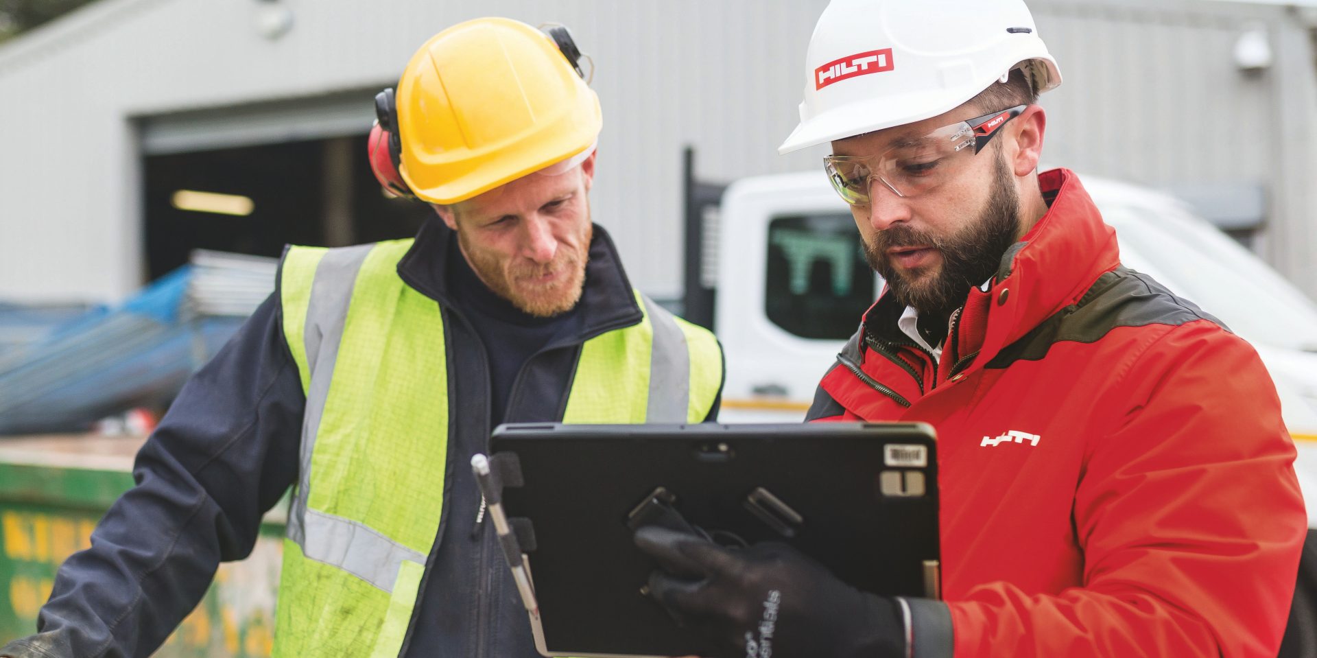 Our connected tools and asset management solutions help digitalize processes around tools and equipment to gain efficiency and competitive advantage