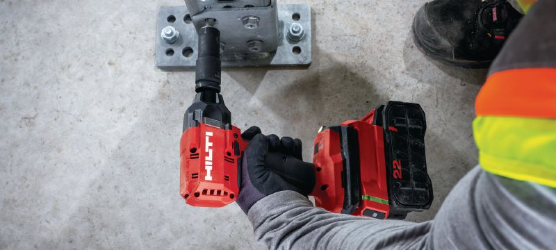 Image 5 of 6: SIW 4AT-22 ½” Cordless impact wrench Compact-class cordless impact wrench with the ultimate balance of power and handling (Nuron battery platform) Applications 1
