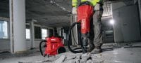 TE 3000-AVR Heavy-duty electric jackhammer Exceptionally powerful breaker for heavy-duty concrete demolition, asphalt cutting, earthwork and driving ground rods Applications 1