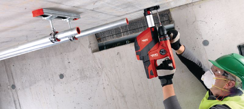 TE 4-A22 Cordless rotary hammer Compact D-grip 22V cordless rotary hammer with superior handling in serial applications Applications 1